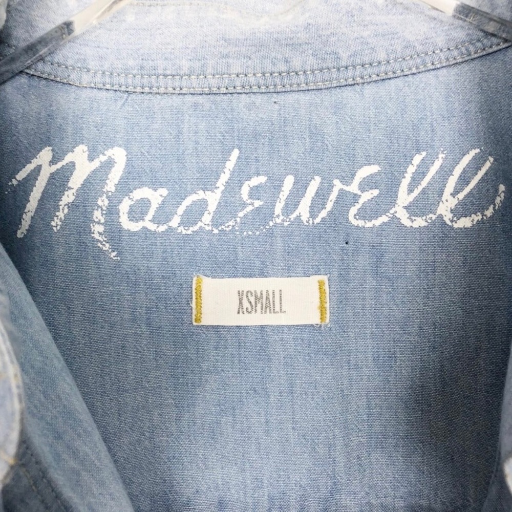 Madewell Lightweight Chambray Button-Down Shirt - image 5